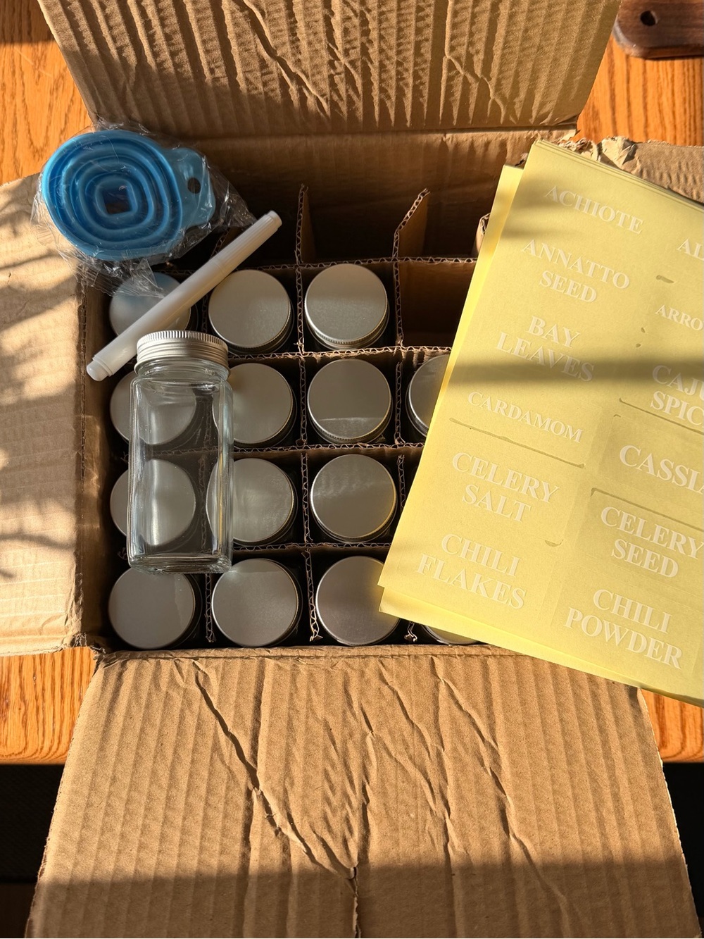 19 Glass Spice Jars Set with Metal Lids and Labels
